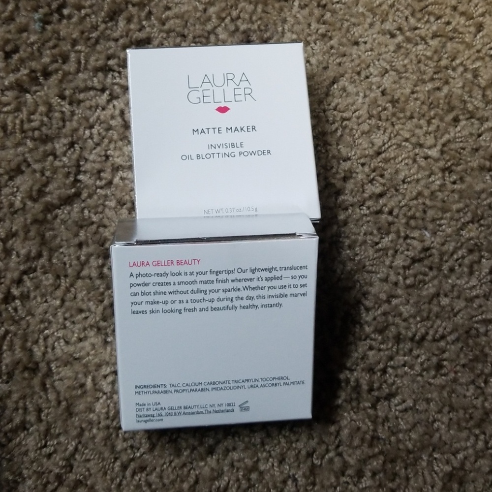 Laura Geller invisible oil blotting powder